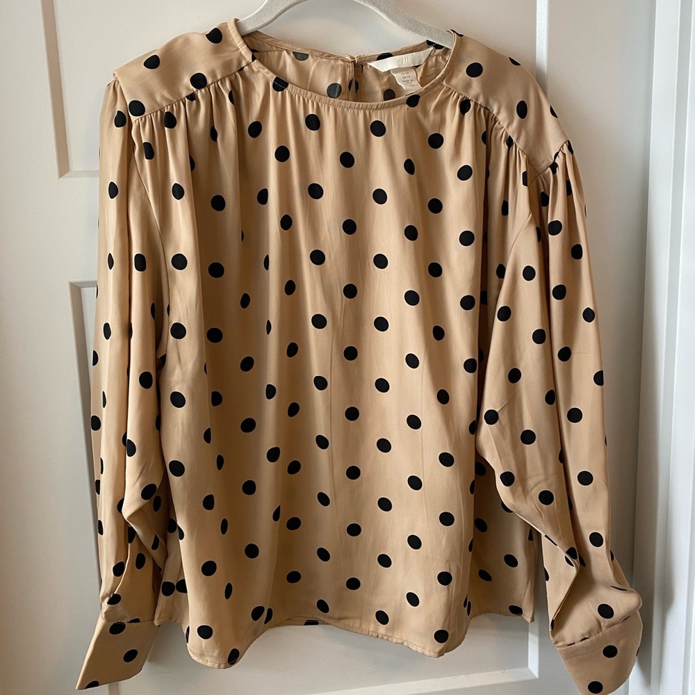 H&M silk-like polka dot blouse size XS
